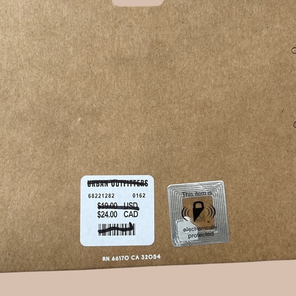 NWT Urban Outfitters Women's Lot of 3 Necklace, Rings, Earrings Jewelry - Picture 6 of 6